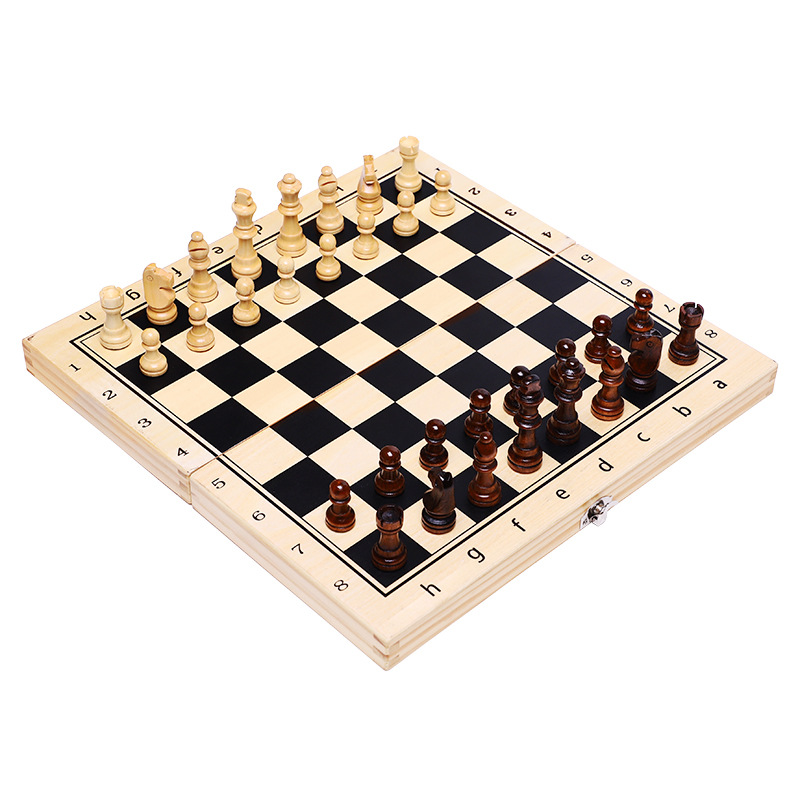 لوحة الشطرنج ثلاثة في 1 لعبة ا - مراجعة Board Game Yearbook وسعره