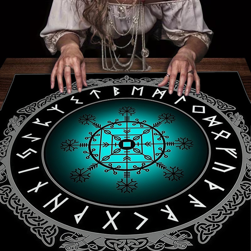 مفرش طاولة التاروت بنمط بوصلة  - مراجعة Board Game Vikings وسعره