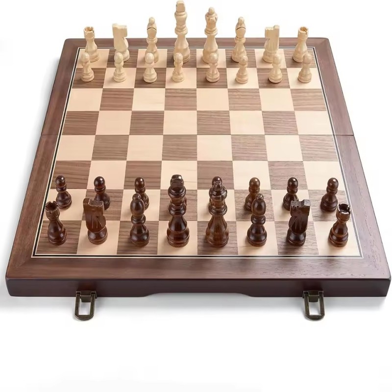 مجموعة شطرنج خشبية مغناطيسية ل - مراجعة Board Game Yearbook وسعره
